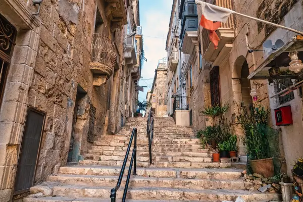 Croácia, Islândia e Malta e seu Legado pelos Caminhos da Escrita